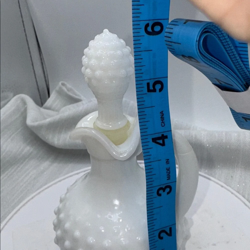 Avon Hobnail Milk Glass Moonwind Foaming Bath Oil Pitcher Decor VTG 70’s
